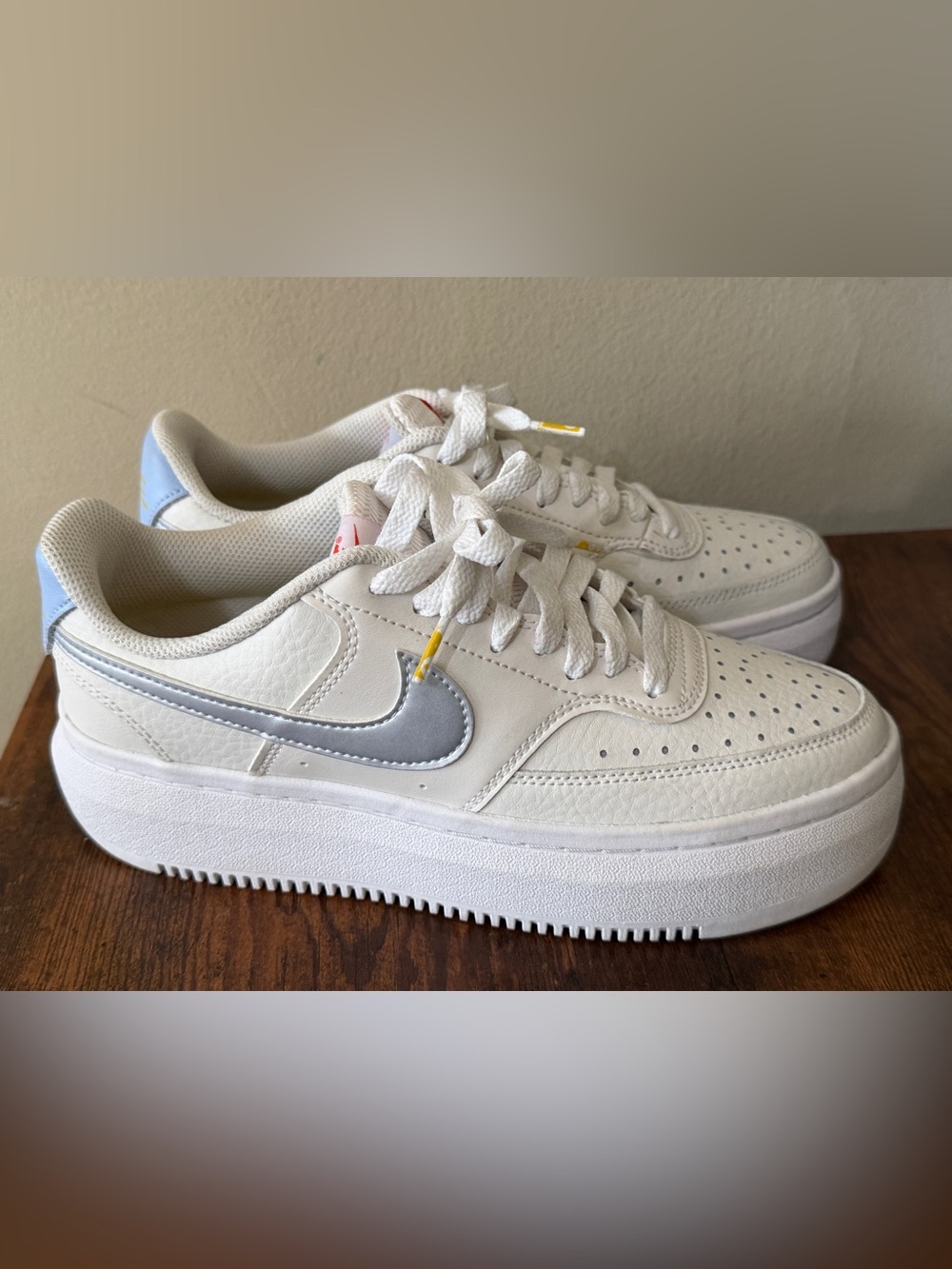 Nike White Court Vision Alta Athletic Sneaker Interior Label Size 9 - Picture 6 of 8